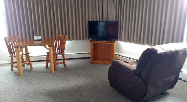 Полулюкс с видом на озеро Americas Best Value Inn Polson
