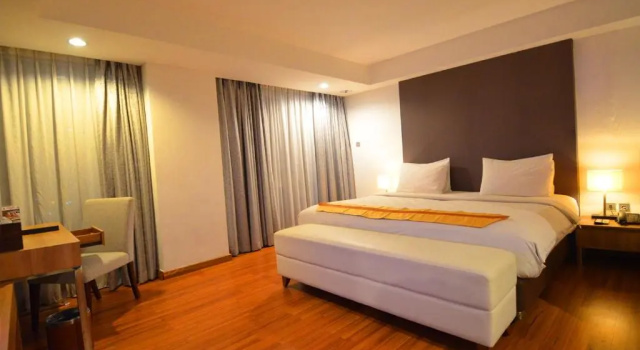Клубный номер Standard Arch Hotel
