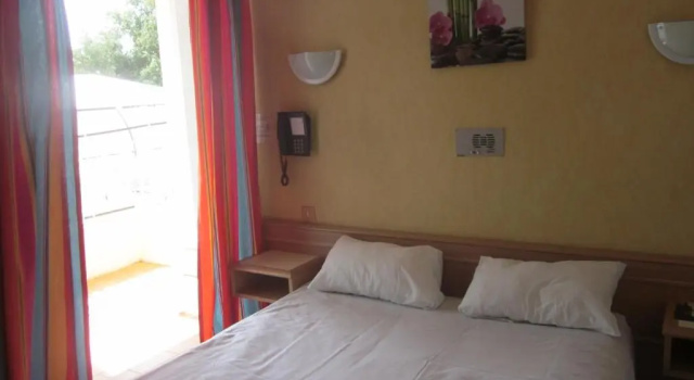 Трёхместный номер Standard Hotel La Chaumière