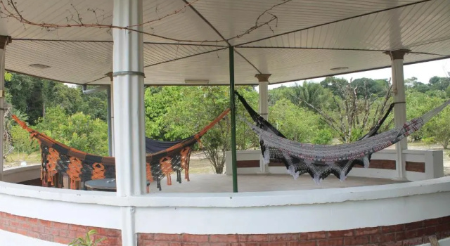 Sonja's Guesthouse, Rezerwuj Pensjonat Zanderij Surinam