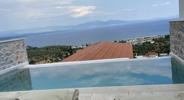 Номер Standard Дуплекс с видом на море Mani Luxury Suites and Studios in Gytheio with Private Pools