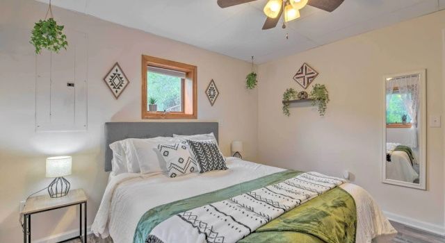 Коттедж Pet-friendly Waynesville Home w/ Mountain Views!