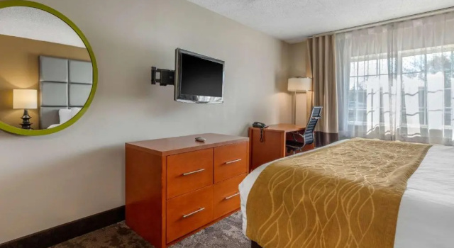 Люкс Comfort Inn & Suites Nashville Near Tanger Outlets I-24 Antioch