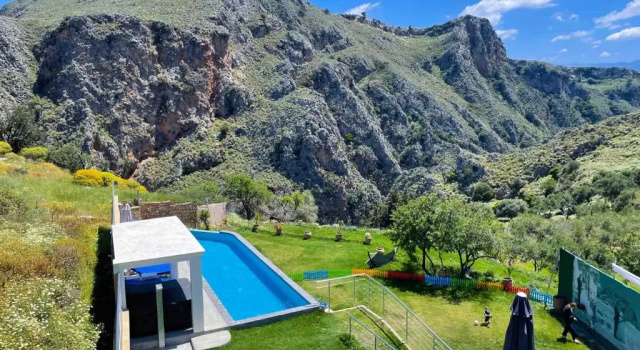 Вилла Heated Private Ozone Salt Pool, Jacuzzi, Cinema Inside & Outside, Ping Pong, Billiard, Ps5, Playground, Giant Chess, Giant Monopoly, Table Football, 3x Surround Sound - Villa Rokka Luxe