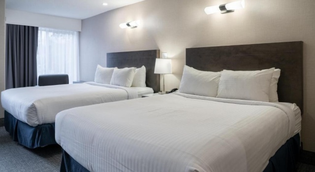 Четырёхместный номер Standard Red Carpet Inn