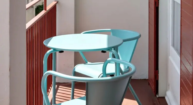 Şehir manzaralı Balkonlu Standart çift kişilik oda Hôtel Voltaire