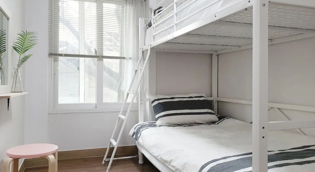 Cheese Guesthouse - Hostel