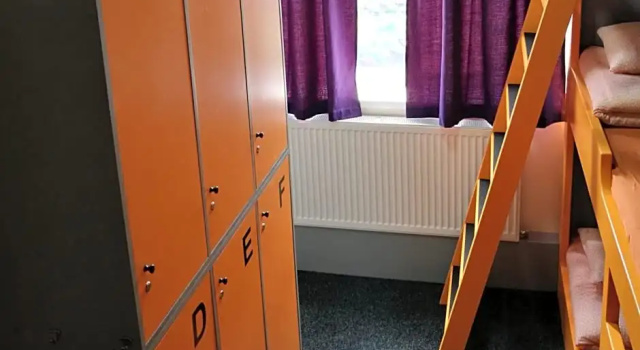 Кровать в общем номере Birmingham Central Backpackers