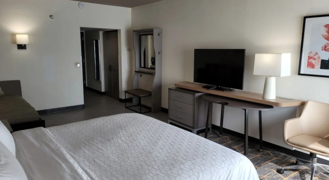 Двухместный номер Standard с видом на бассейн Holiday Inn & Suites Wausau-Rothschild by IHG