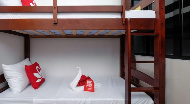 ZEN Rooms Woodridge Mckinley BGC, Rezerwuj Hotel Hotele w Manila z Parkingiem, Parking