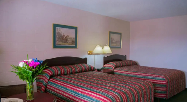 Четырёхместный номер Standard Grama's Inn