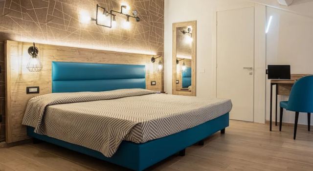 Двухместный номер Deluxe с балконом Cuneo Hotel