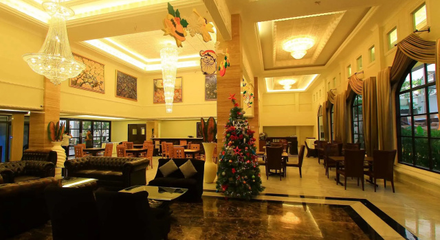 D'Senopati Malioboro Grand Hotel, Boek Hotel Yogyakarta Hotels met een Zwembad, Zwembad