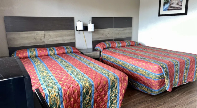 Четырёхместный номер Standard Americas Best Inn and Suites Fort Lauderdale North