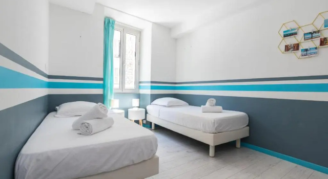 Amazing 3 Bdrs And Garden Place du Pin Parking !, Забронировать Отель Отели Приморских Альпы с парковкой, Парковка