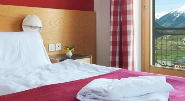 Aurora-Ardez, Boek Hotel Ardez 