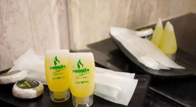 Lüks çift kişilik oda Sapadia Hotel Cirebon