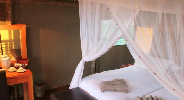Intu Africa Suricate Tented Kalahari Lodge