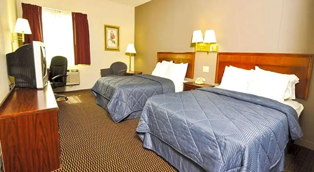 Четырёхместный номер Standard Best Budget Inn Sandusky