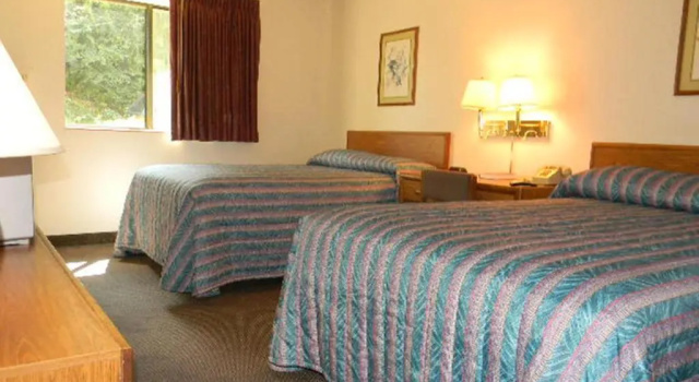 Четырёхместный номер Standard American Inn-Alexander City