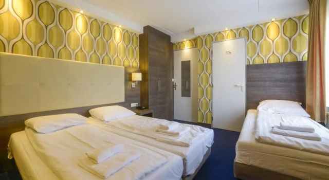 Трёхместный номер Standard Hotel Zwanenburg Amsterdam Airport