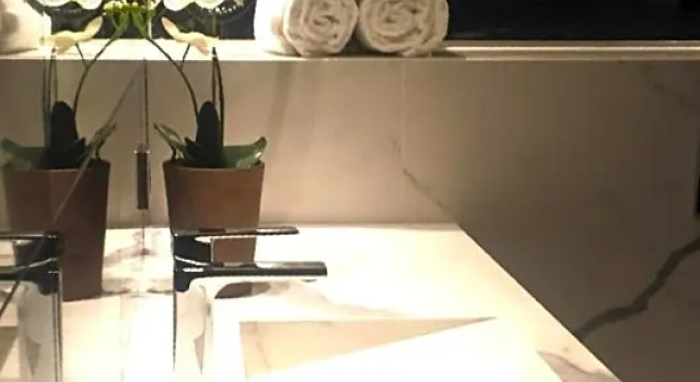 Полулюкс Connected Howard Hotel Paris Orly Airport