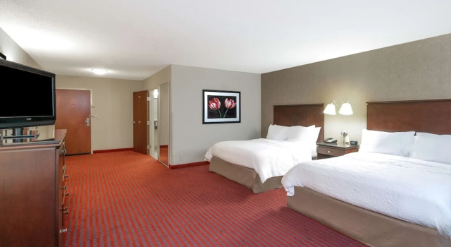 Четырёхместный номер Classic Hampton Inn Richmond - Airport