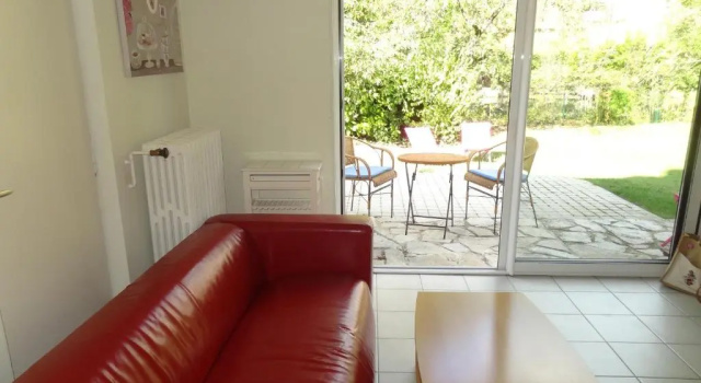 Gite Vierzon, 5 pièces, 11 personnes - FR-1-586-19, Book Hotel Vierzon Cher