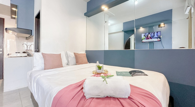 Restful Blue Studio At Suncity Residence, Rezervați Apartament Sidoarjo East Java