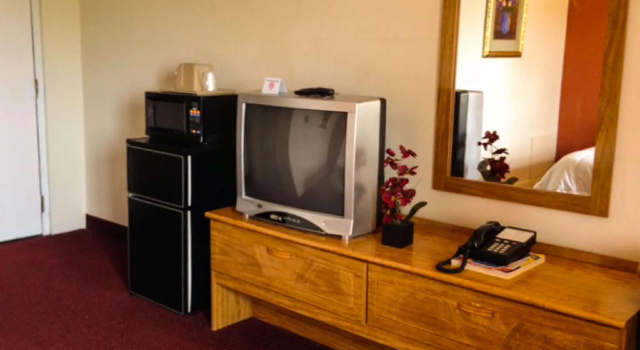 Четырёхместный номер Standard Rodeway Inn