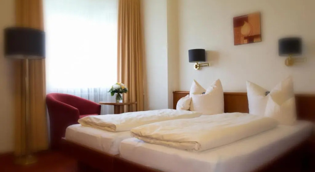 Hotel Teuchelwald, Забронировать Отель Отели Landkreis Karlsruhe с парковкой, Парковка