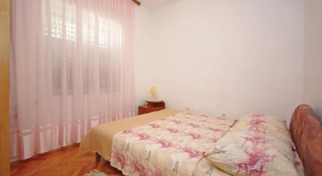 Beautiful Home in Podaca With Wifi and 4 Bedrooms, Забронировать Отель Отели Подаца с бассейном, Бассейн