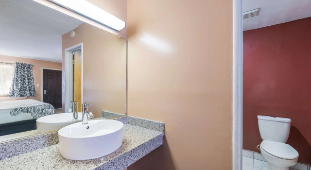 Standart oda Rodeway Inn Modesto near Downtown