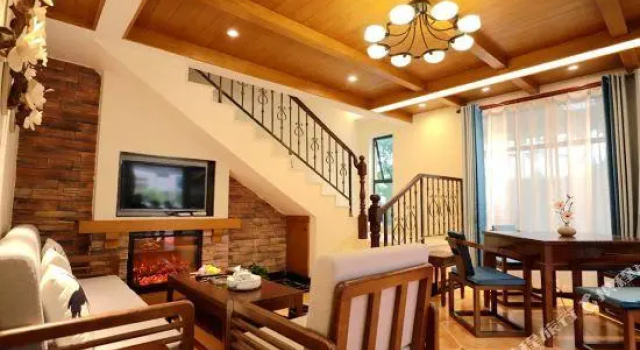 Yeyuan Hotspring Holiday Hotel, Rezerwuj Hotel Hotele w Heyuan z Basenem, Basen
