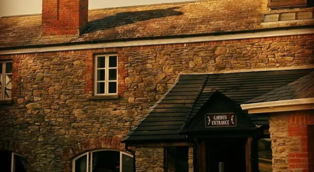 Kilmokea Coach House, Забронировать Отель Киллурин Уэксфорд