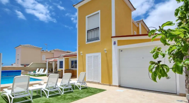 Вилла Amazing 5-bedroom villa in Costa Adeje