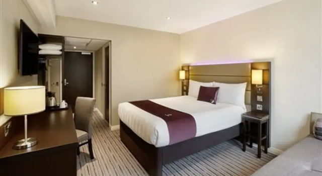 Premier Inn Liverpool - West Derby, Book Hotel West Derby Liverpool