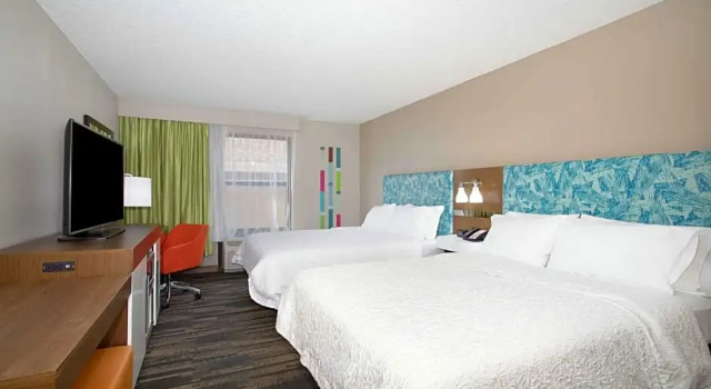 Четырёхместный люкс c 1 комнатой Hampton Inn & Suites Kansas City-Merriam