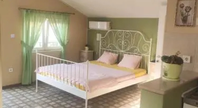 Studio Apartments Krasici