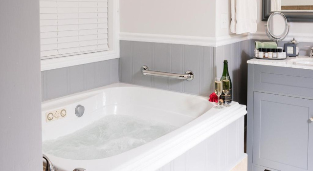 Коттедж 1801 First Luxury Inn