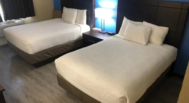 Номер Economy wallaceburg inn