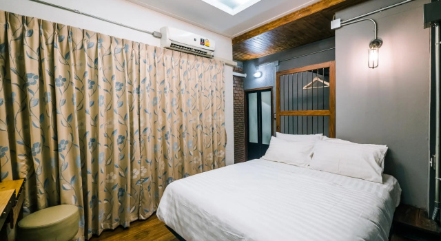 Zeds Hostel Bangkok