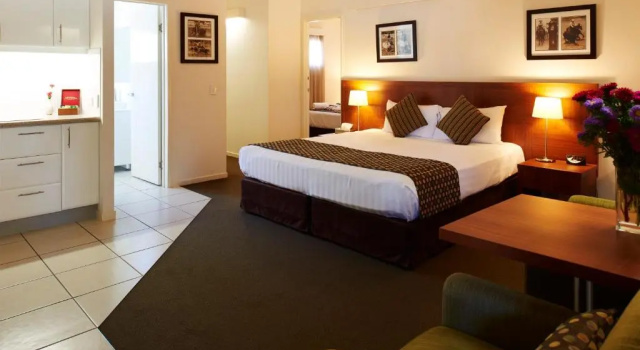 Люкс Chinchilla Downtown Motor Inn