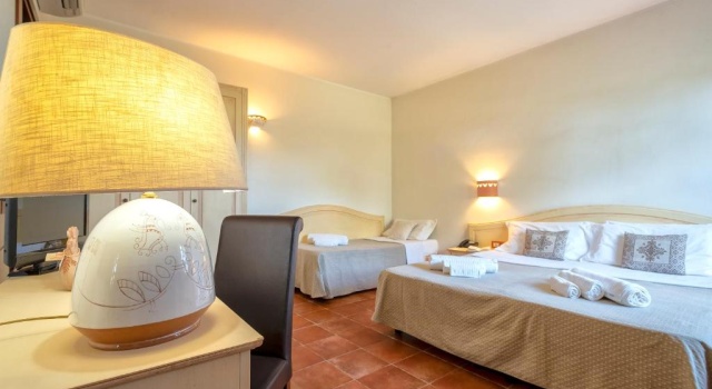 Трёхместный номер Deluxe Alghero Resort Country Hotel & Spa