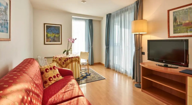 Полулюкс Hotel Fonzari