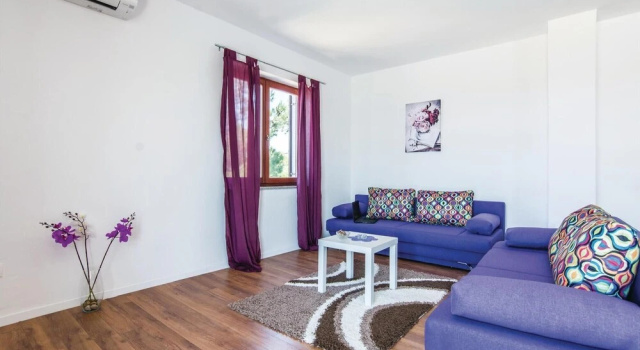 Three-Bedroom Holiday Home In Krusevo, 예약 호텔 Krusevo Zadar County