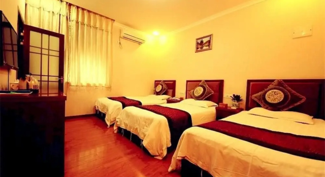 Splendid Express Hotel