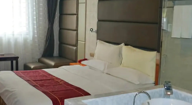 Jianzhou Hotel, Reservar Hotel Hotéis em Ziyang com estacionamento, Estacionamento