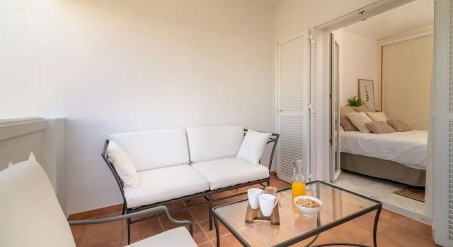 Whispering Palms Apartment