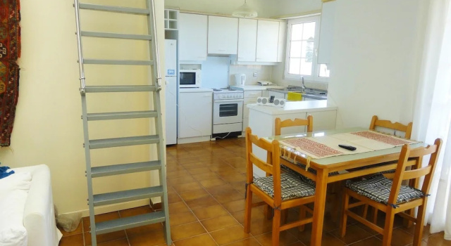 House With one Bedroom in Anavissos, With Enclosed Garden and Wifi, Rezerwuj Hotel Saronikos 